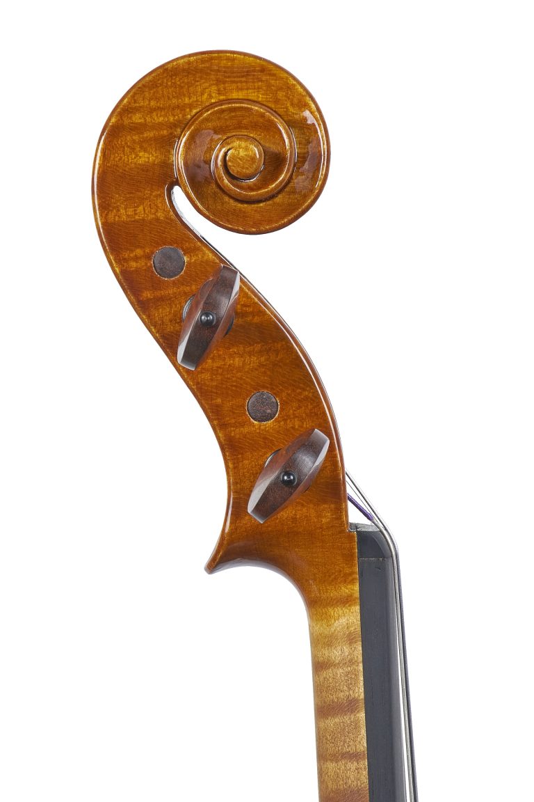 Parmaviolin-2026-Giacomo-Cattelan-scroll
